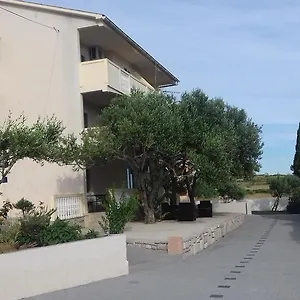 Apartament Zoran, Povljana